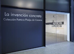 Fotografías de - La invención concreta. Colección Patricia Phelps de Cisneros