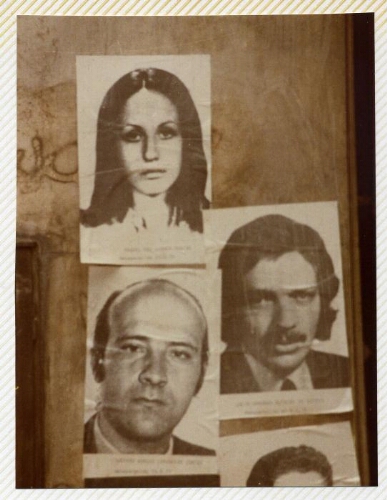 Tres fotocopias con imágenes de desaparecidos hombres y mujeres sin colorear.