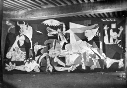 Reportage sur l'évolution de «Guernica» (Reportaje sobre la evolución de «Guernica»)