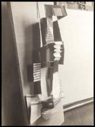 Fotografía de la escultura de Pablo Picasso, Guitarra