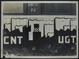Ferrocarriles del Norte. Vagón con propaganda antifascista (CNT – UGT)