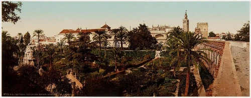 Sevilla. Panorama desde los jardines del Alcázar