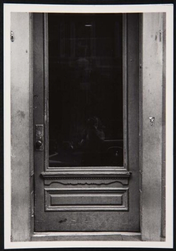 Doors NYC: East 7th Street Between 2nd Avenue and Cooper Square, Odd Numbers (Puertas Nueva York: Calle 7 Este entre la Segunda Avenida y Cooper Square, números impares)