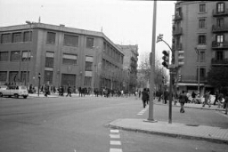 A l'Avinguda Roma. Barcelona, 1 febrer 1976 (En la Avenida Roma. Barcelona, 1 febrero 1976)