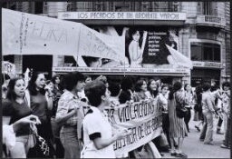 Manifestación de protesta contra la violación y muerte de Antonia España, una trabajadora de Sabadell, convocada por la Coordinadora Feminista y algunos grupos más radicales del feminismo
