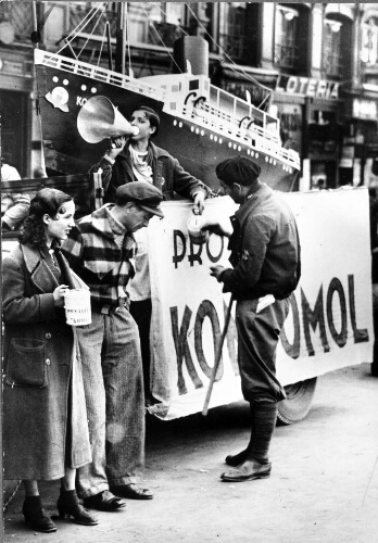 Las juventudes comunistas solicitan donativo para regalar a Rusia un buque como el Komsomol