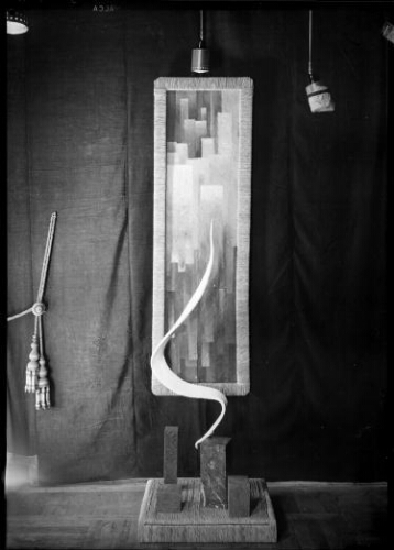 Negativos fotograficos de esculturas de Pimentel pertenecientes a la Exposicion de 1961 de la Sociedad de Amigos del Arte.