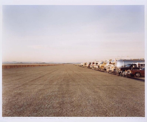 Restraining Fence and Campers, E.A.F.B. (Edwards Air Force Base. California) (Valla de contención y caravanas, E.A.F.B. [Base de la Fuerza Aérea Edwards. California])
