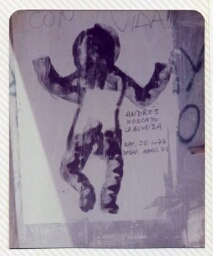Segundo Siluetazo, silueta de bebé sobre muro urbano