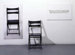 One and Three Chairs (Una y tres sillas)